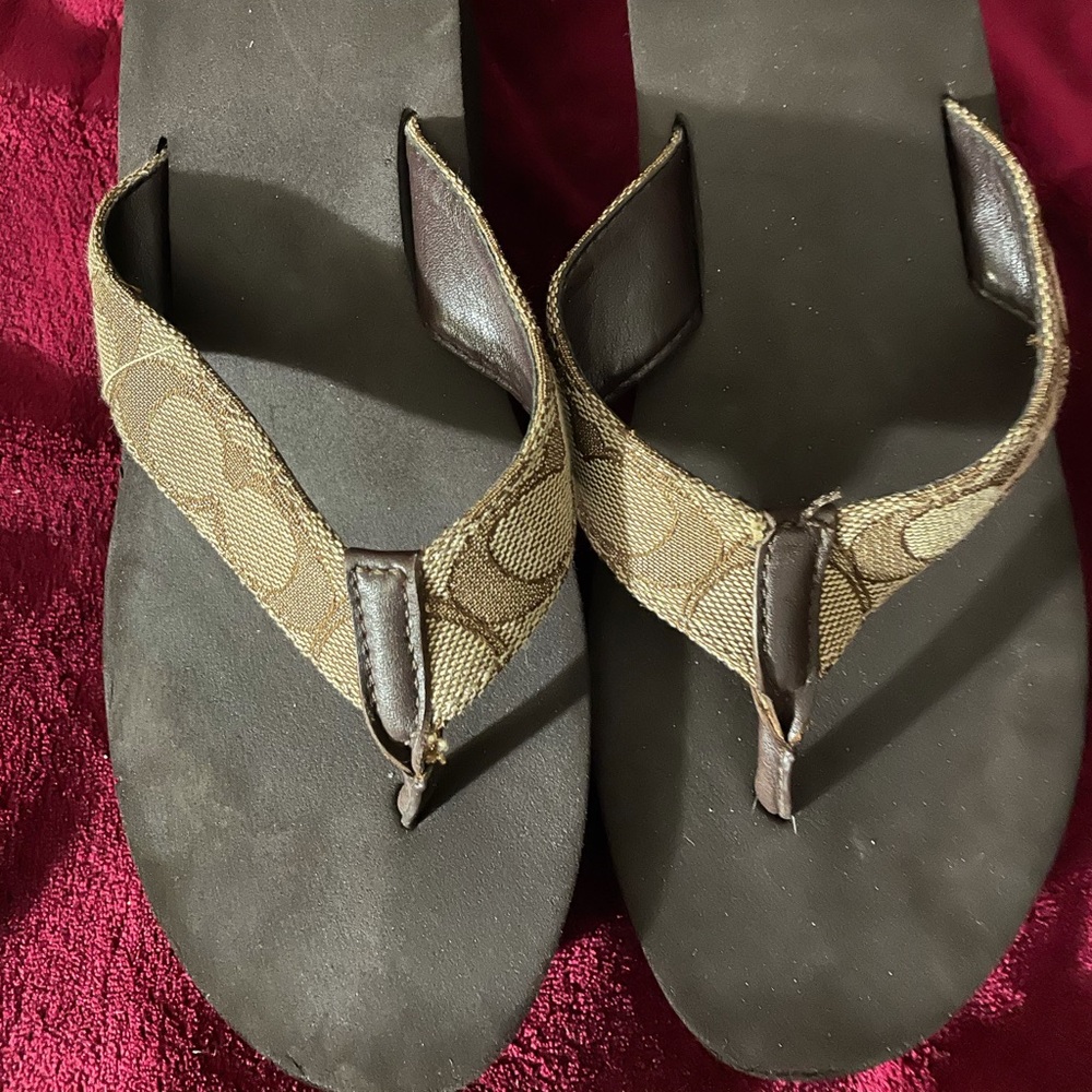 Coach platform Slippers Size 8B